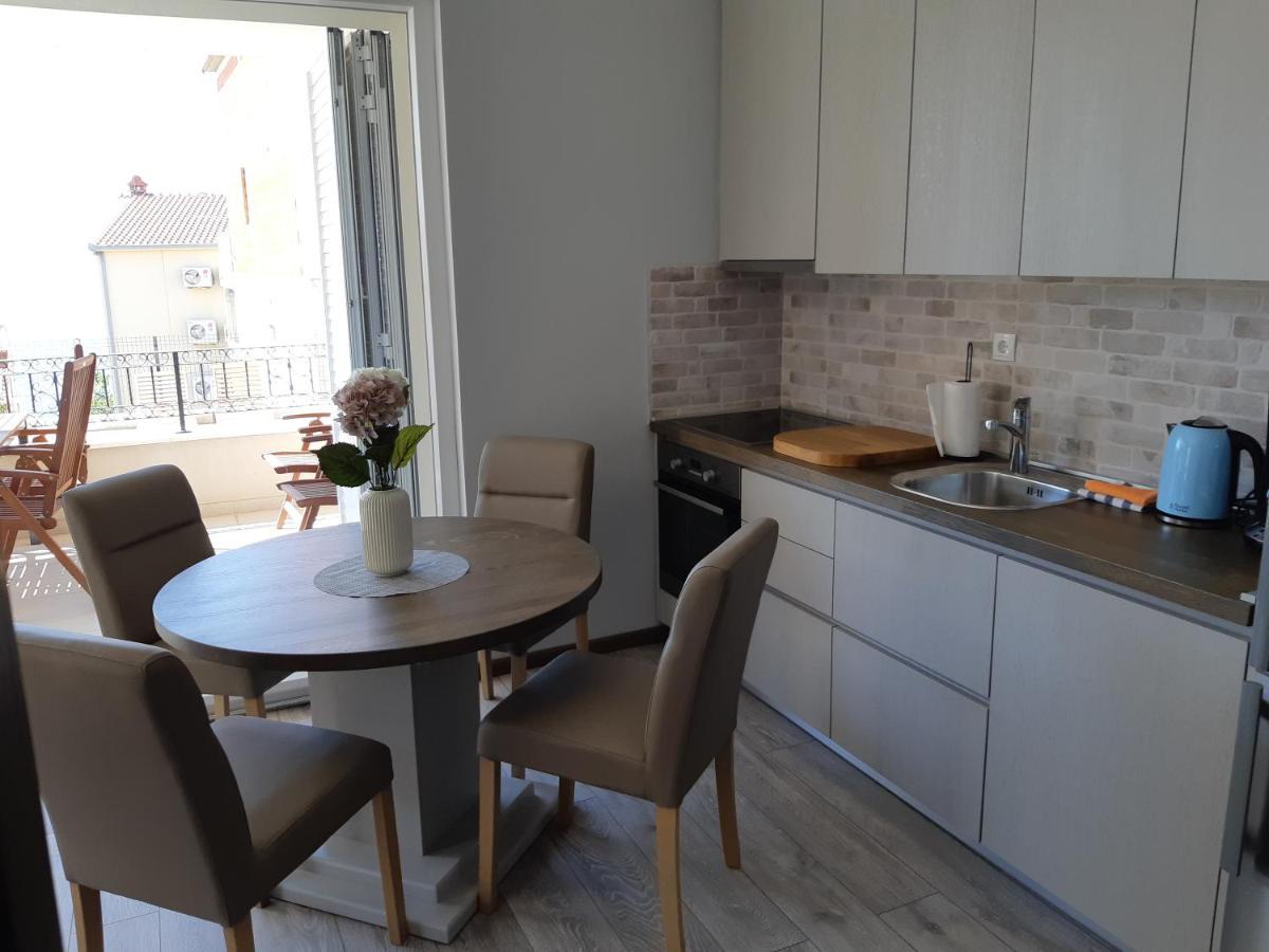 Apartment Lizzi. Trogir Zewnętrze zdjęcie