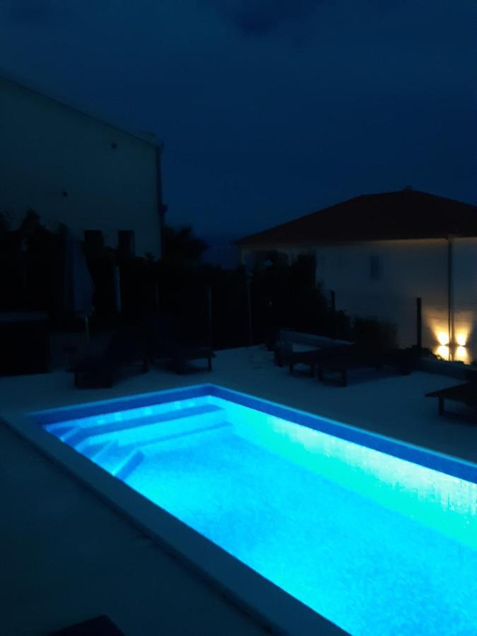 Apartment Lizzi. Trogir Zewnętrze zdjęcie