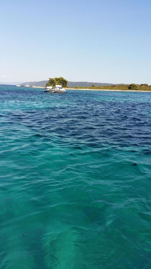 Apartment Lizzi. Trogir Zewnętrze zdjęcie